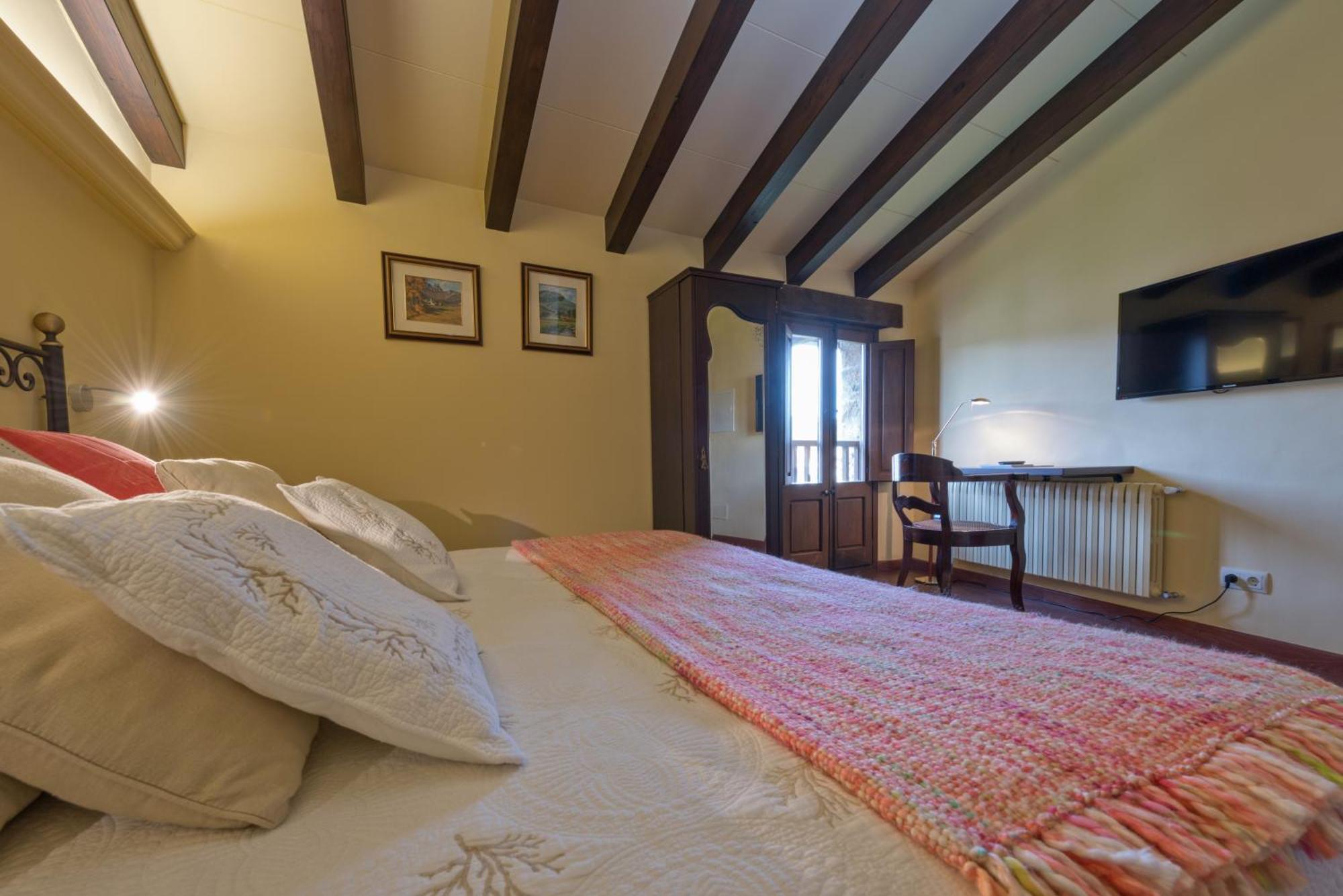 Hotel Cal Sastre Santa Pau Bilik gambar