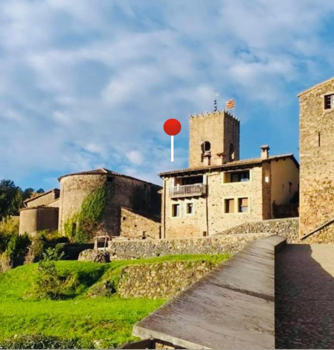 Hotel Cal Sastre Santa Pau Luaran gambar