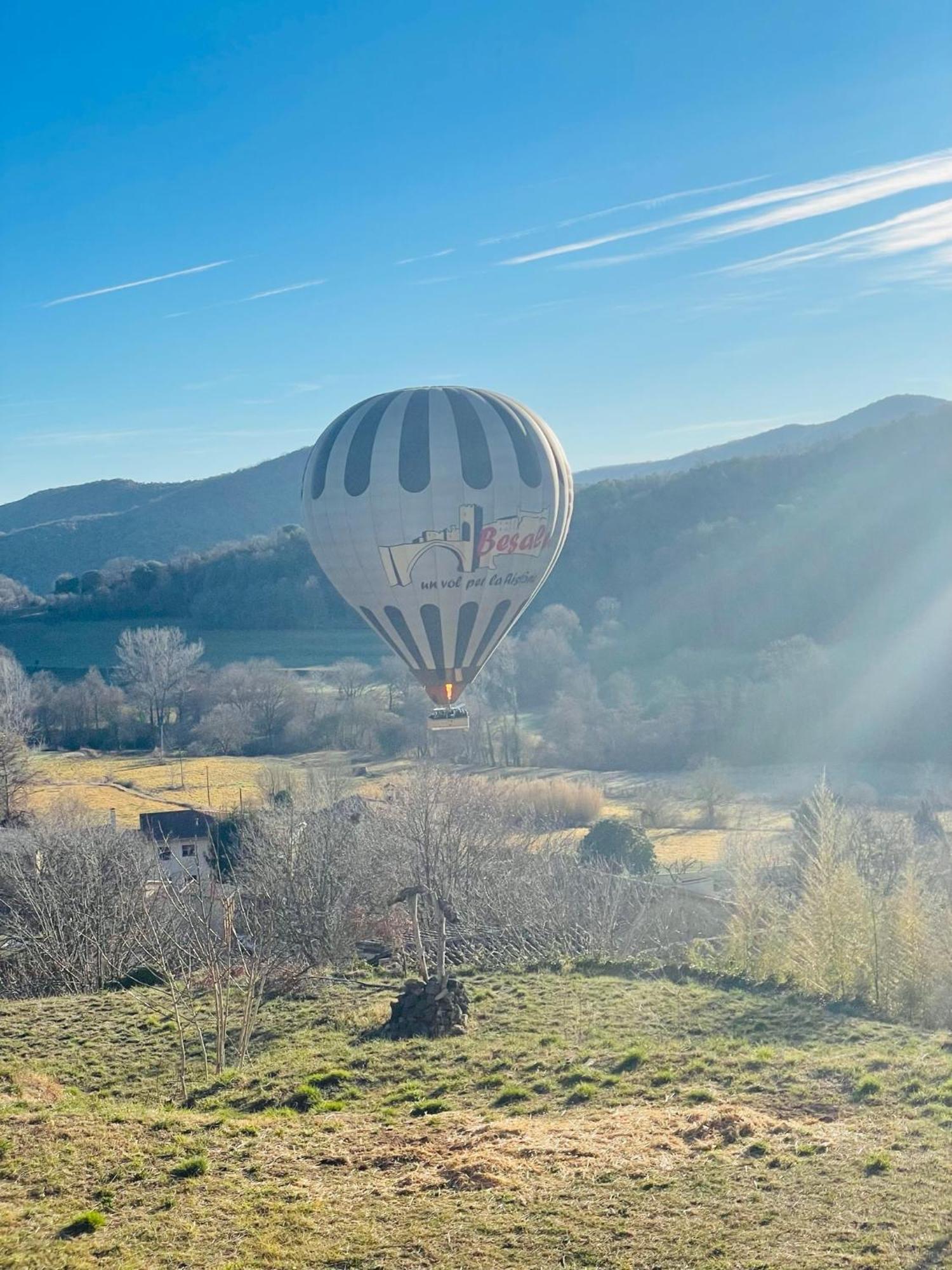 Hotel Cal Sastre Santa Pau Luaran gambar