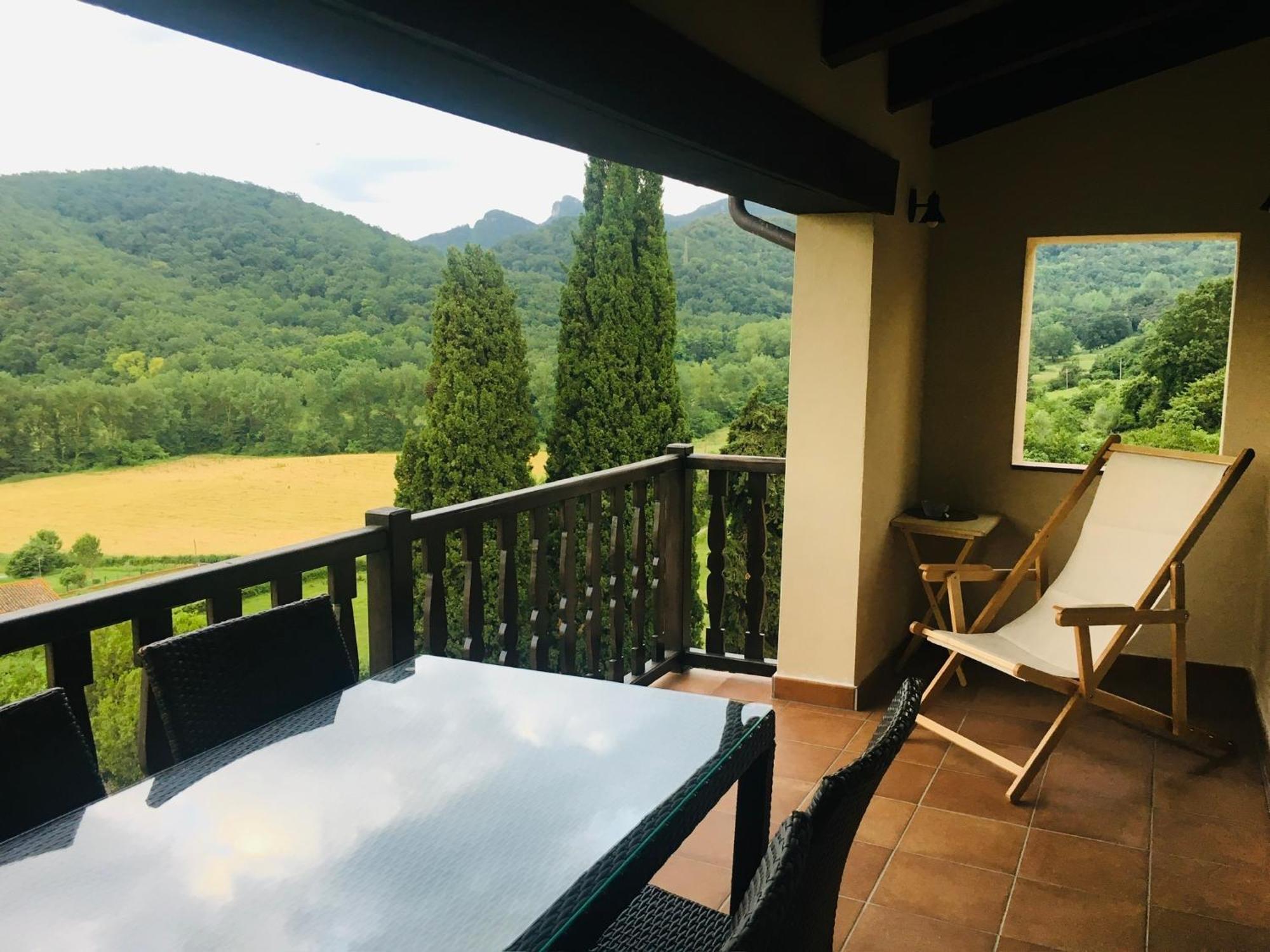 Hotel Cal Sastre Santa Pau Luaran gambar